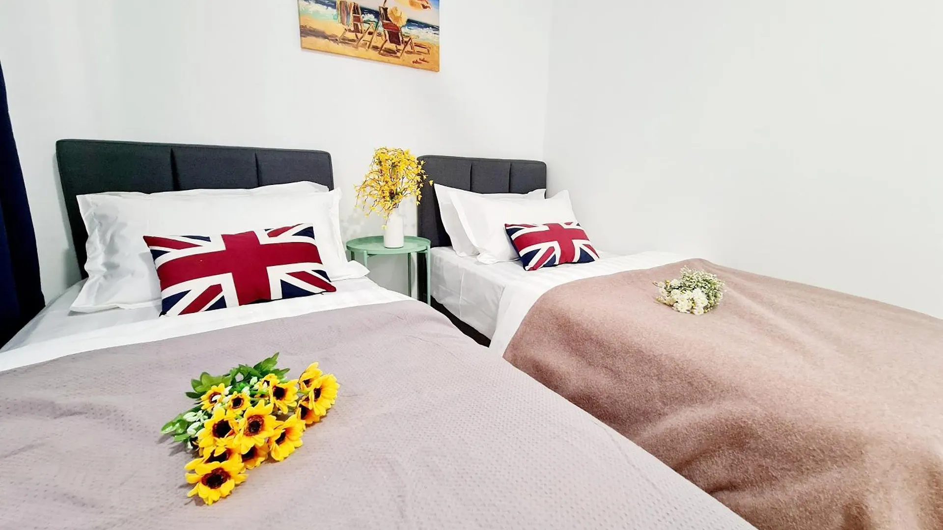 Apartment Affordable 12 Guest Tropicana Thomson Hospital Kota Damansara Segi Giza Mall Tropicana Mall Ikea The Curve One Utama Petaling Jaya