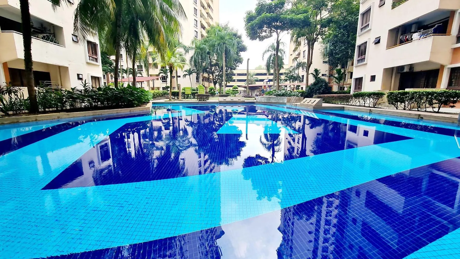 Affordable 12 Guest Tropicana Thomson Hospital Kota Damansara Segi Giza Mall Tropicana Mall Ikea The Curve One Utama Petaling Jaya Malaysia