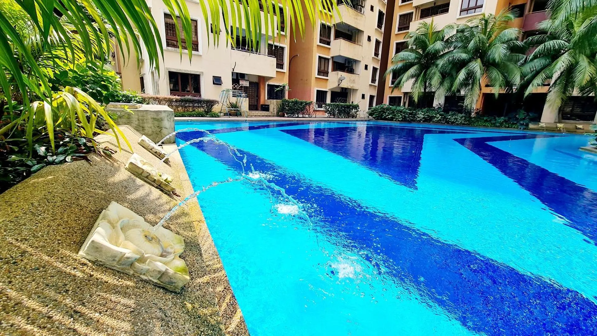 Affordable 12 Guest Tropicana Thomson Hospital Kota Damansara Segi Giza Mall Tropicana Mall Ikea The Curve One Utama Petaling Jaya Apartment